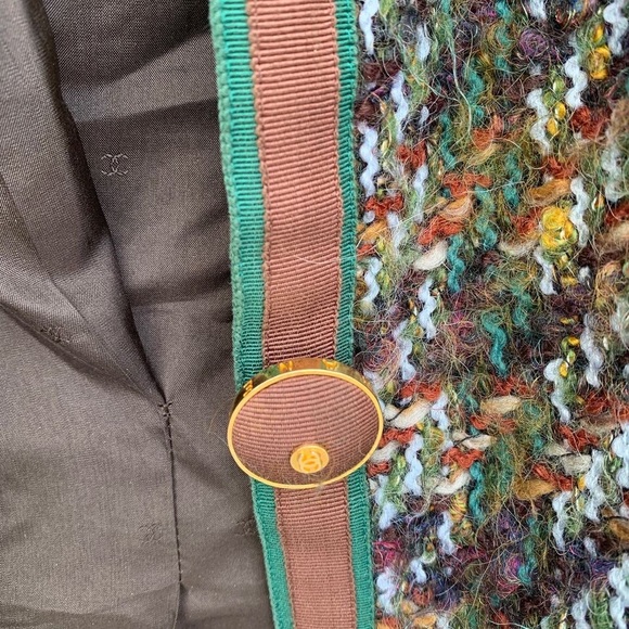 Vintage 80s Chanel Boutique luxury tweed jacket - Picture 5 of 9